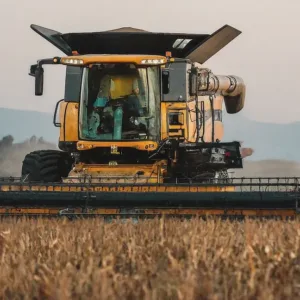 Agricultura Moderna: Descubre Cómo Funciona una Cosechadora y su Impacto en la Eficiencia de la Cosecha