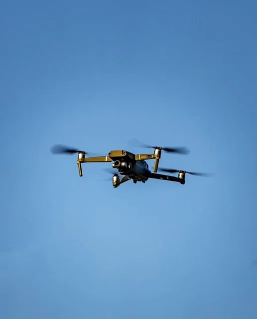 granjero con un dron
