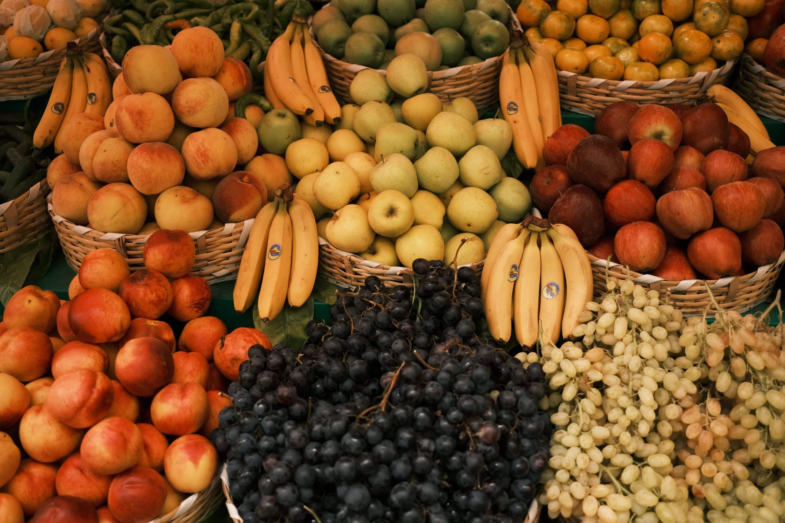 Fruta en árbol